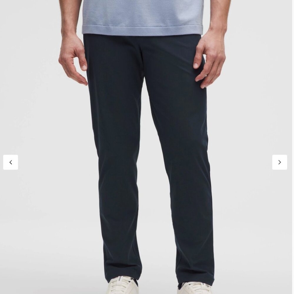 lululemon ABC Pant – Classic 5 Pocket (Warpstreme).– Size 29 x 32– Navy